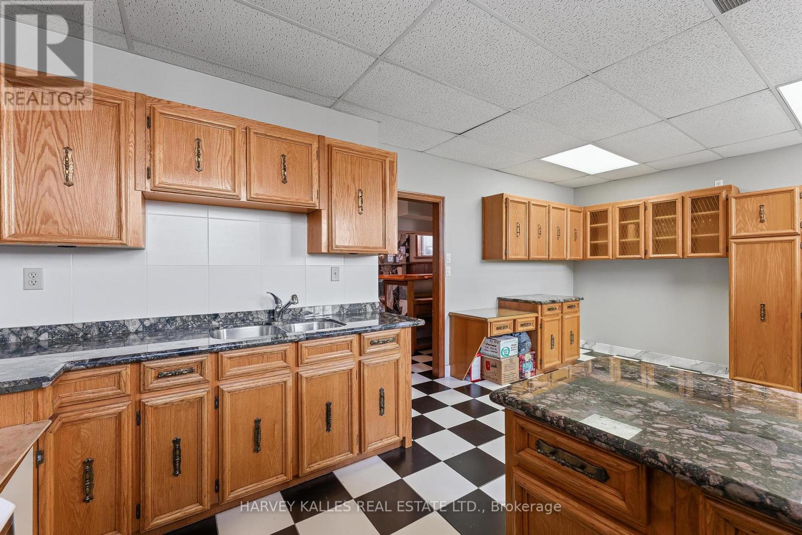 113 BOND CRESCENT