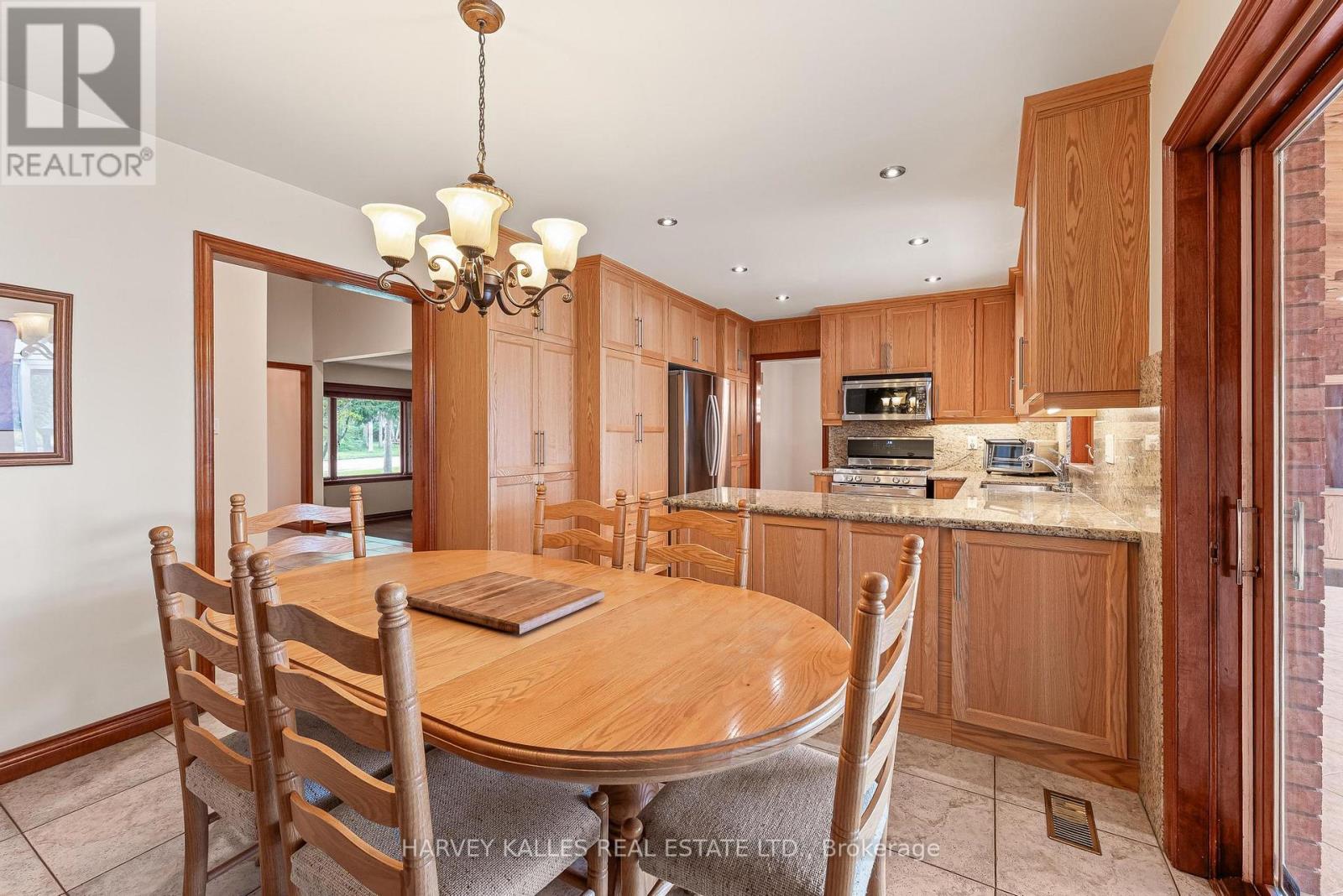 113 BOND CRESCENT