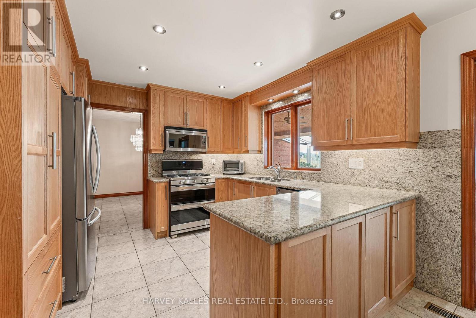 113 BOND CRESCENT