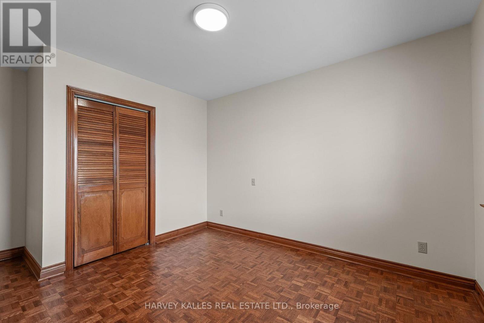 113 BOND CRESCENT