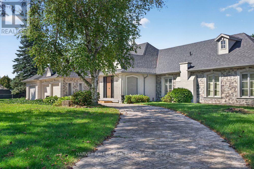 28 PUTTING GREEN CRESCENT