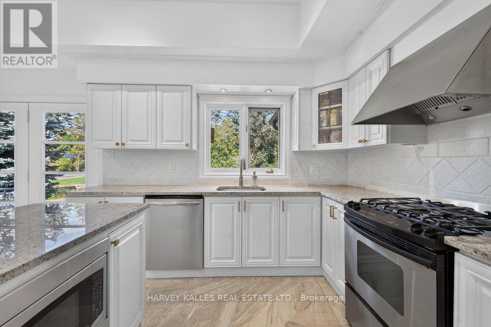 28 PUTTING GREEN CRESCENT