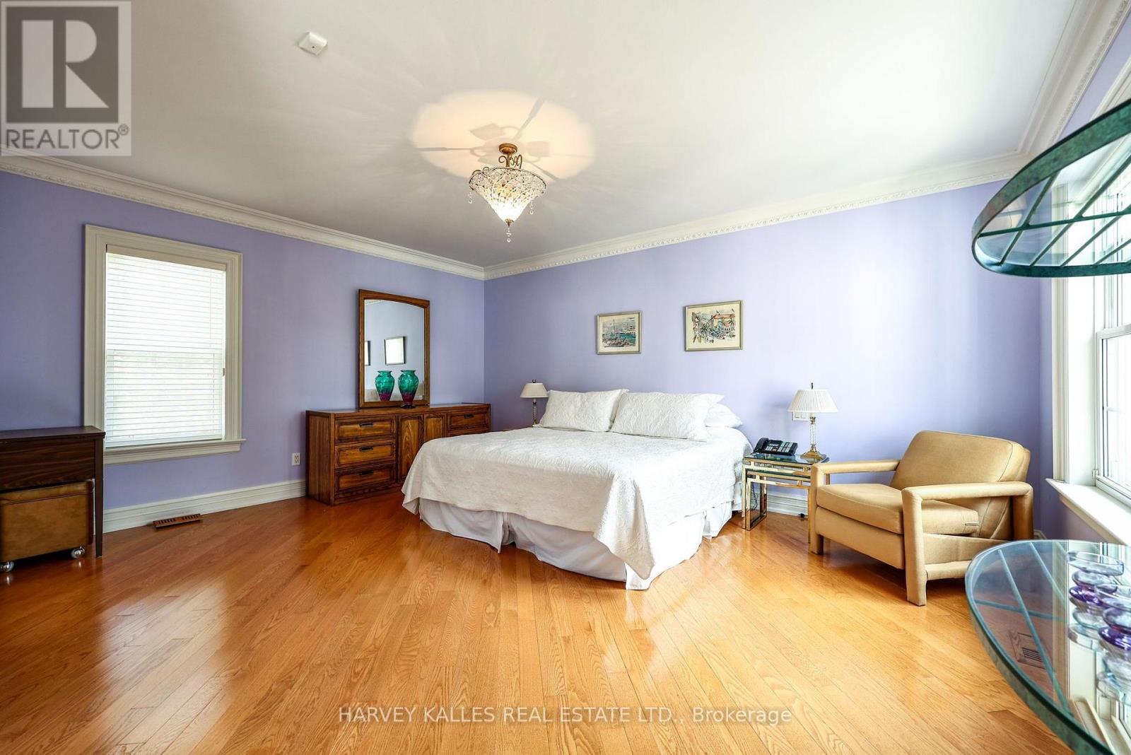43 THORNBANK ROAD