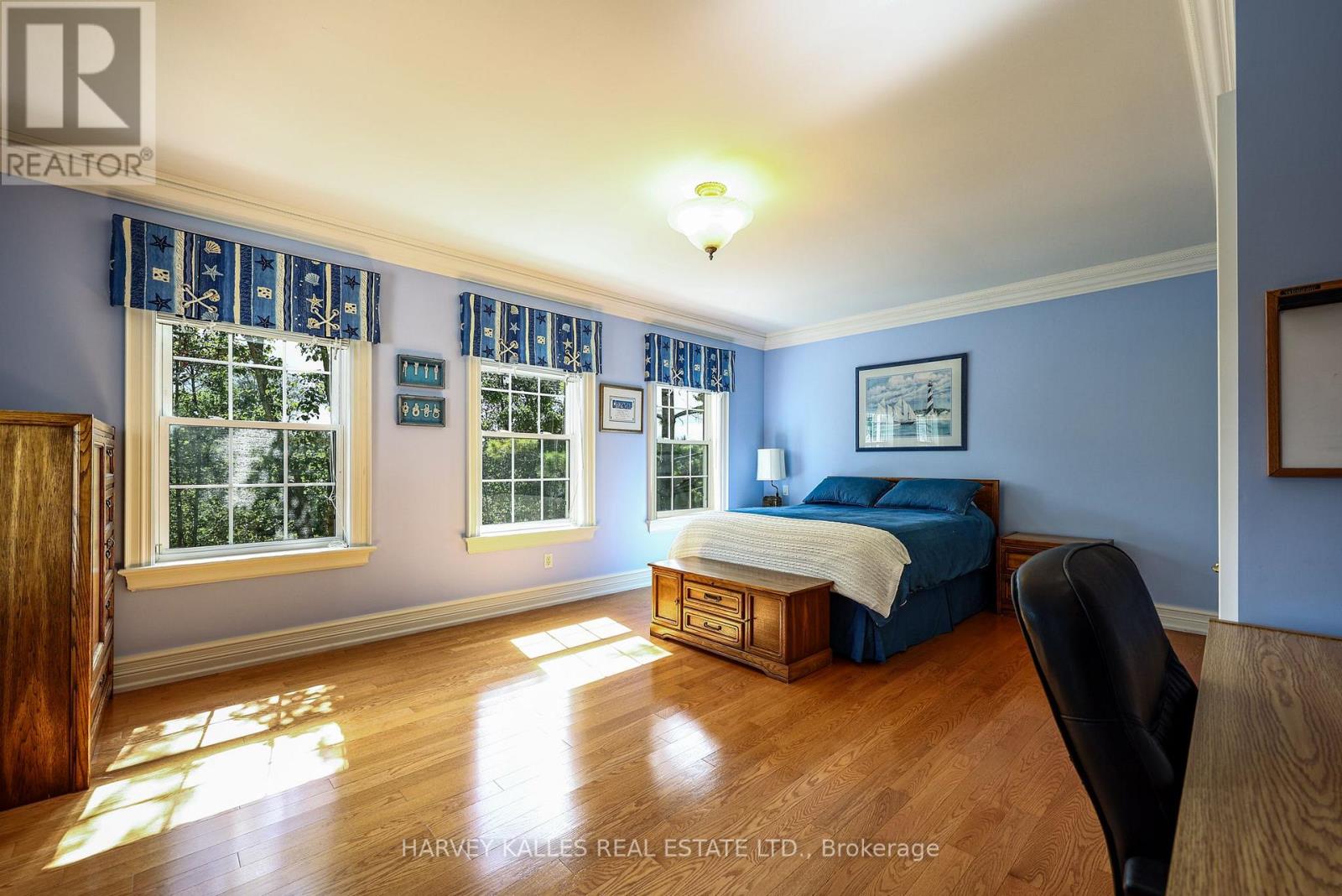 43 THORNBANK ROAD