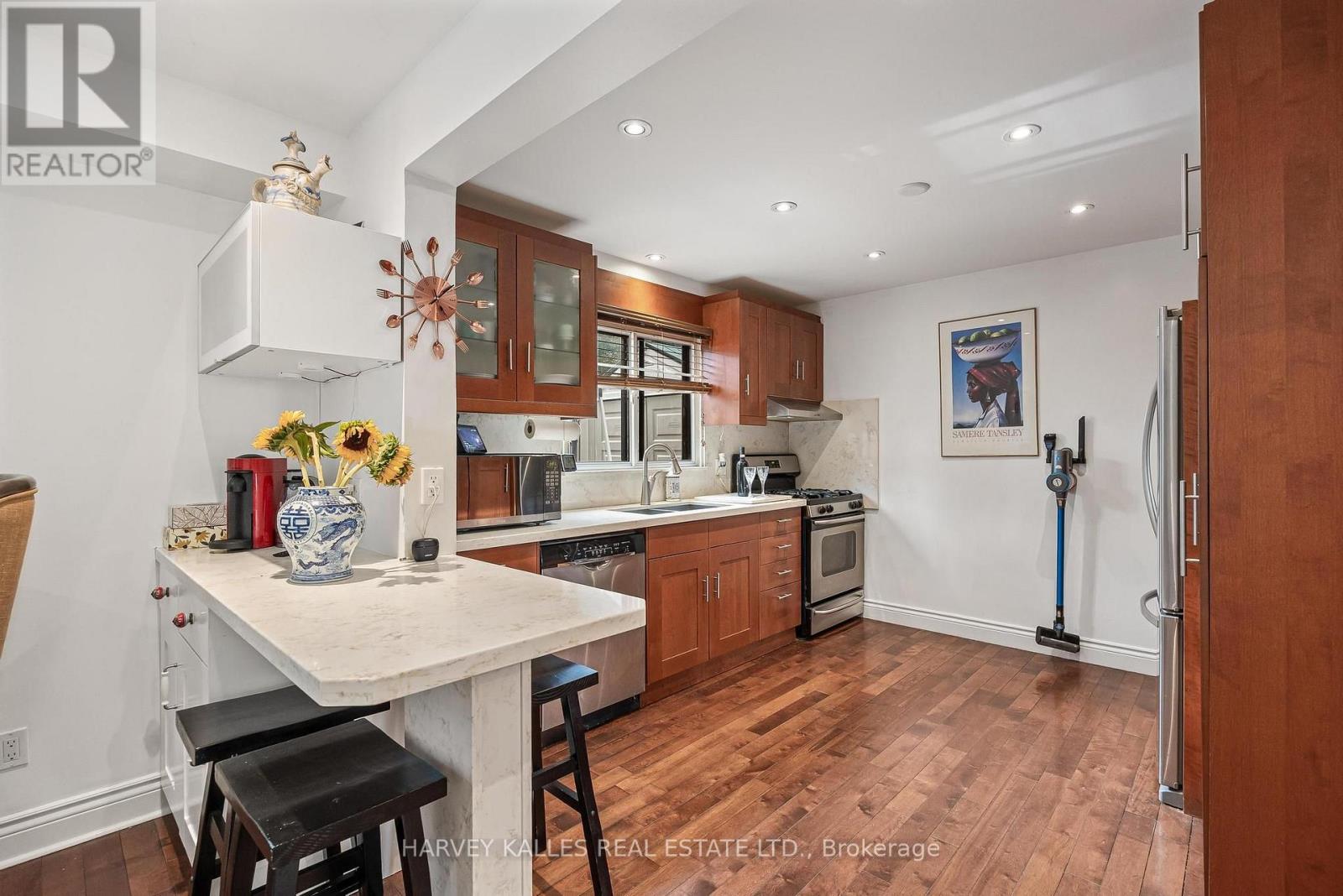 221 SNOWSHOE CRESCENT