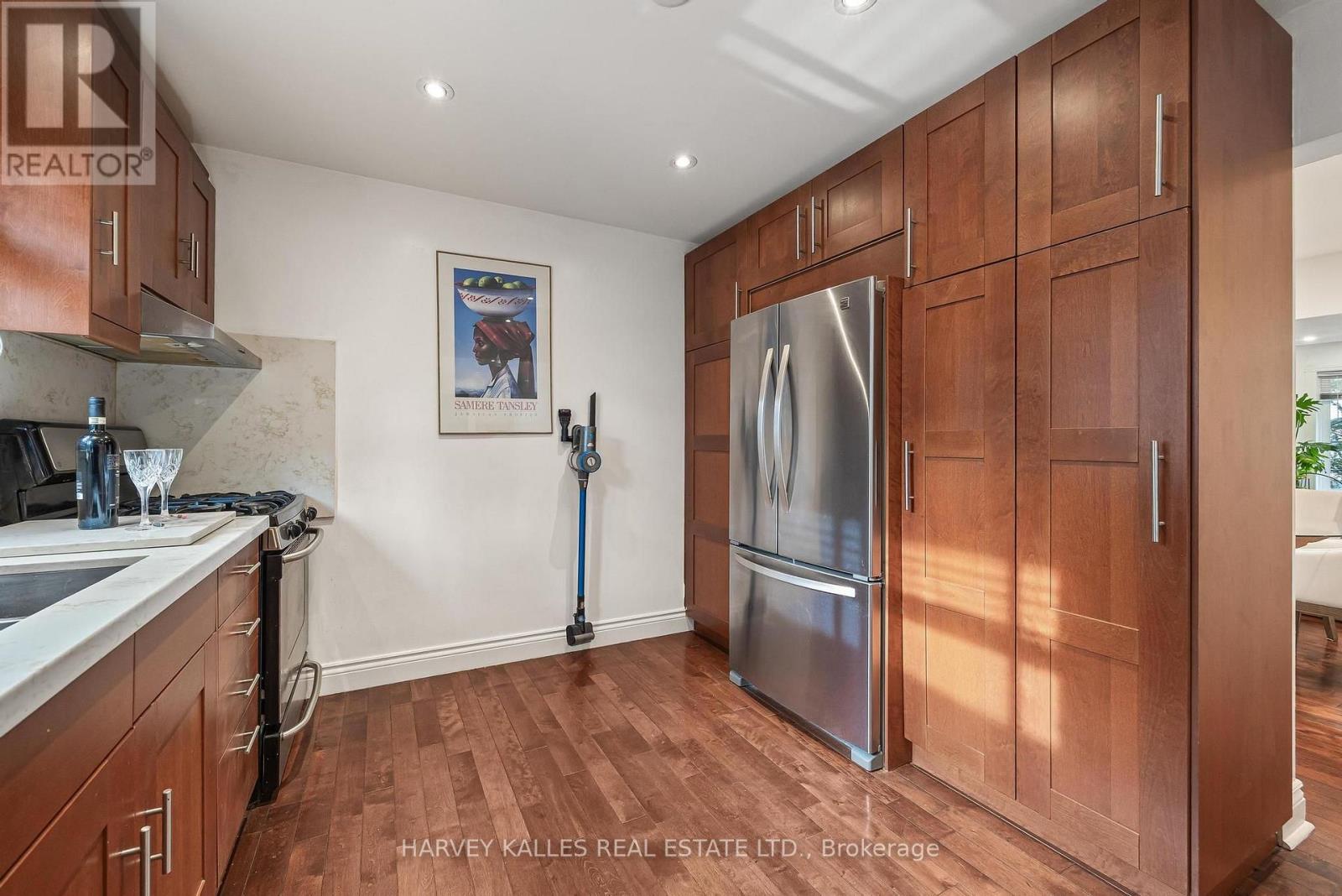 221 SNOWSHOE CRESCENT