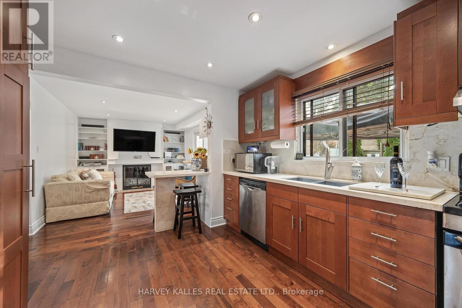 221 SNOWSHOE CRESCENT