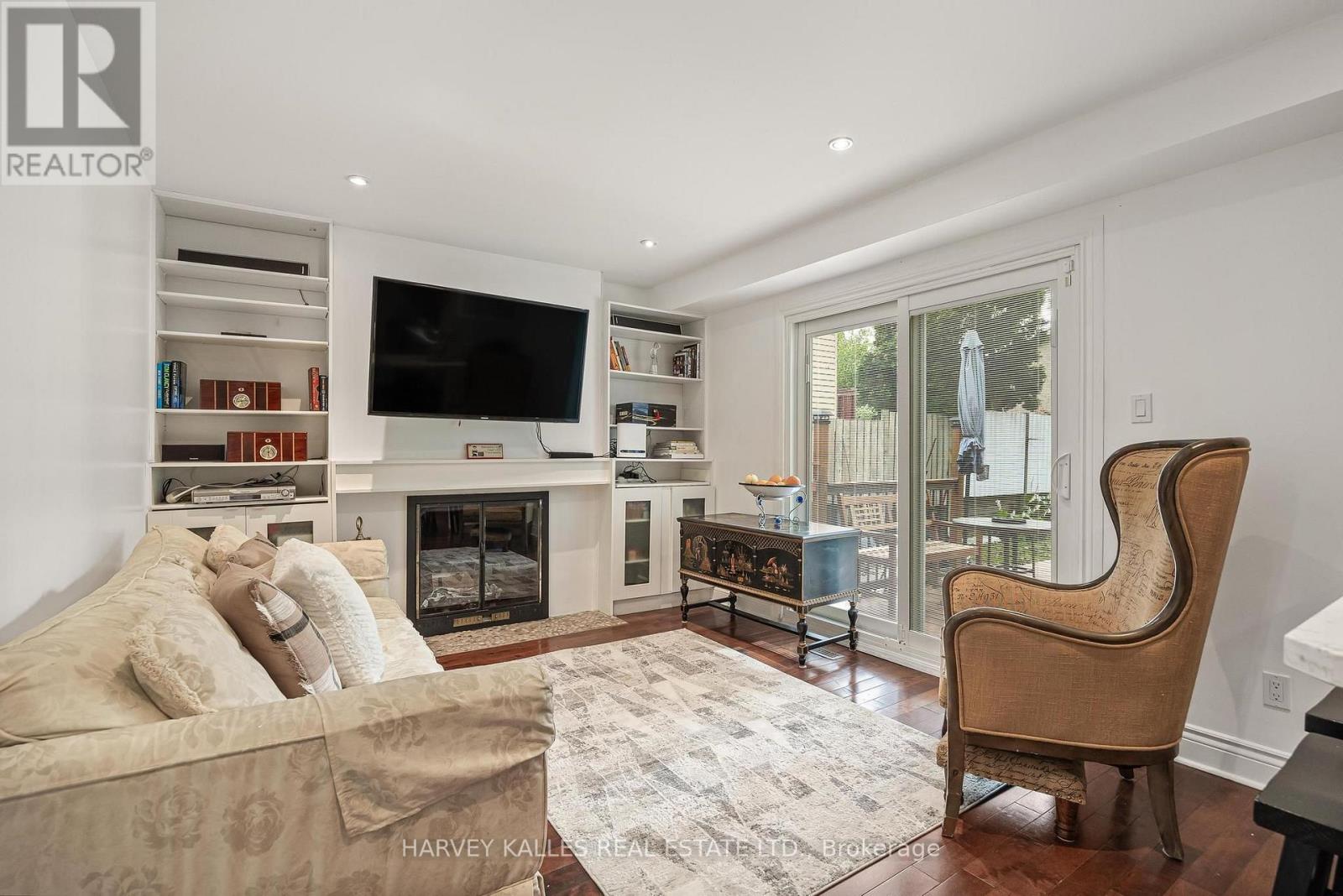 221 SNOWSHOE CRESCENT