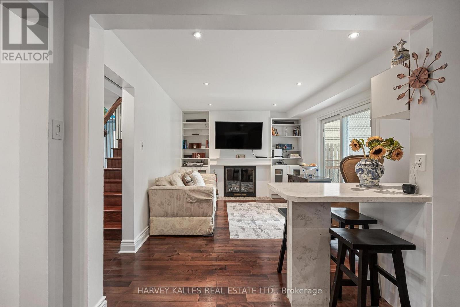 221 SNOWSHOE CRESCENT