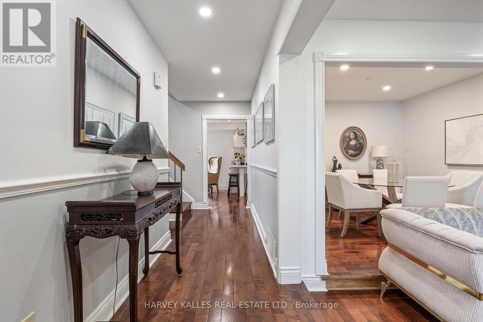 221 SNOWSHOE CRESCENT