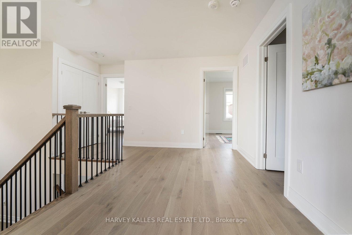 MAIN FLOOR - 253 SEAVIEW HEIGHTS