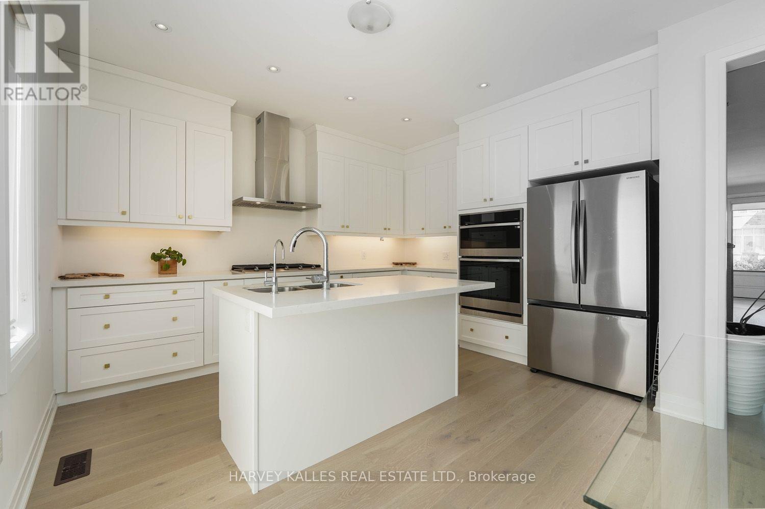 MAIN FLOOR - 253 SEAVIEW HEIGHTS