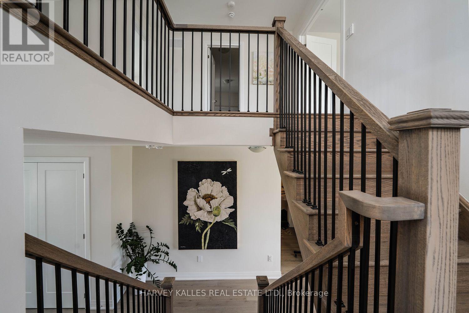 MAIN FLOOR - 253 SEAVIEW HEIGHTS