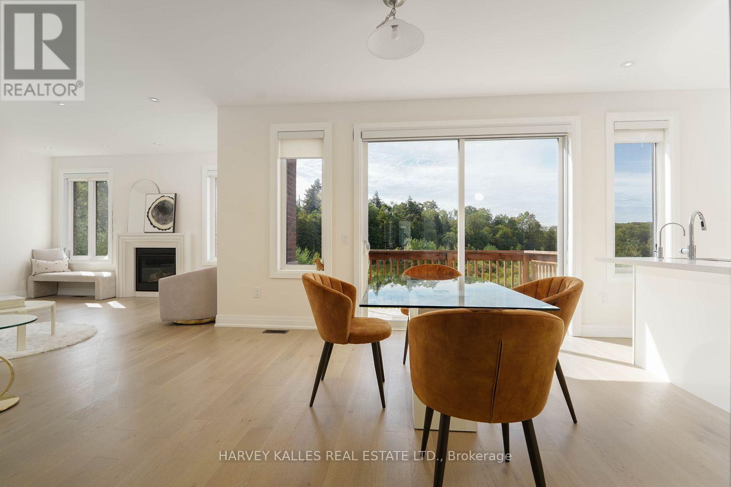 MAIN FLOOR - 253 SEAVIEW HEIGHTS