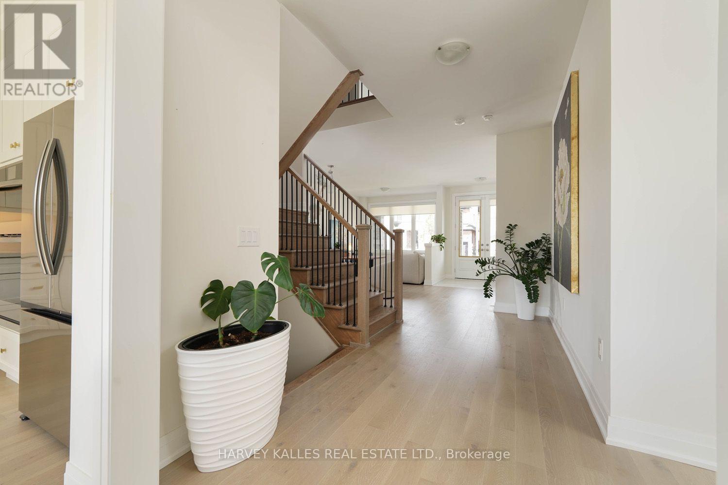 MAIN FLOOR - 253 SEAVIEW HEIGHTS
