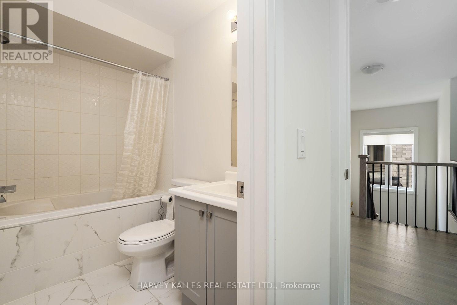 MAIN FLOOR - 253 SEAVIEW HEIGHTS