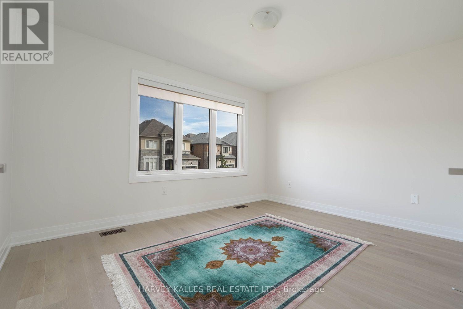 MAIN FLOOR - 253 SEAVIEW HEIGHTS