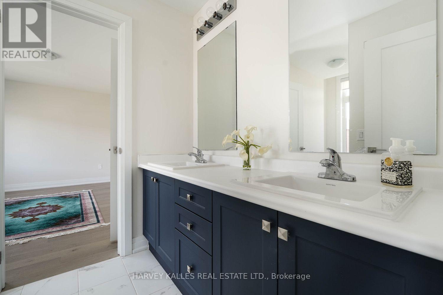 MAIN FLOOR - 253 SEAVIEW HEIGHTS