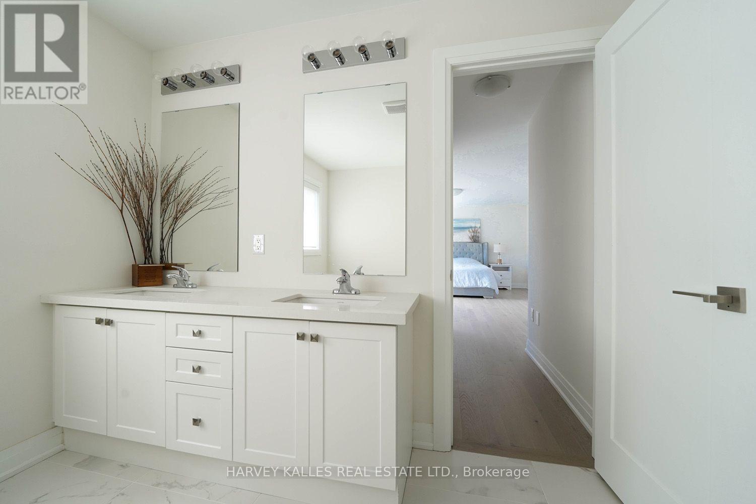 MAIN FLOOR - 253 SEAVIEW HEIGHTS