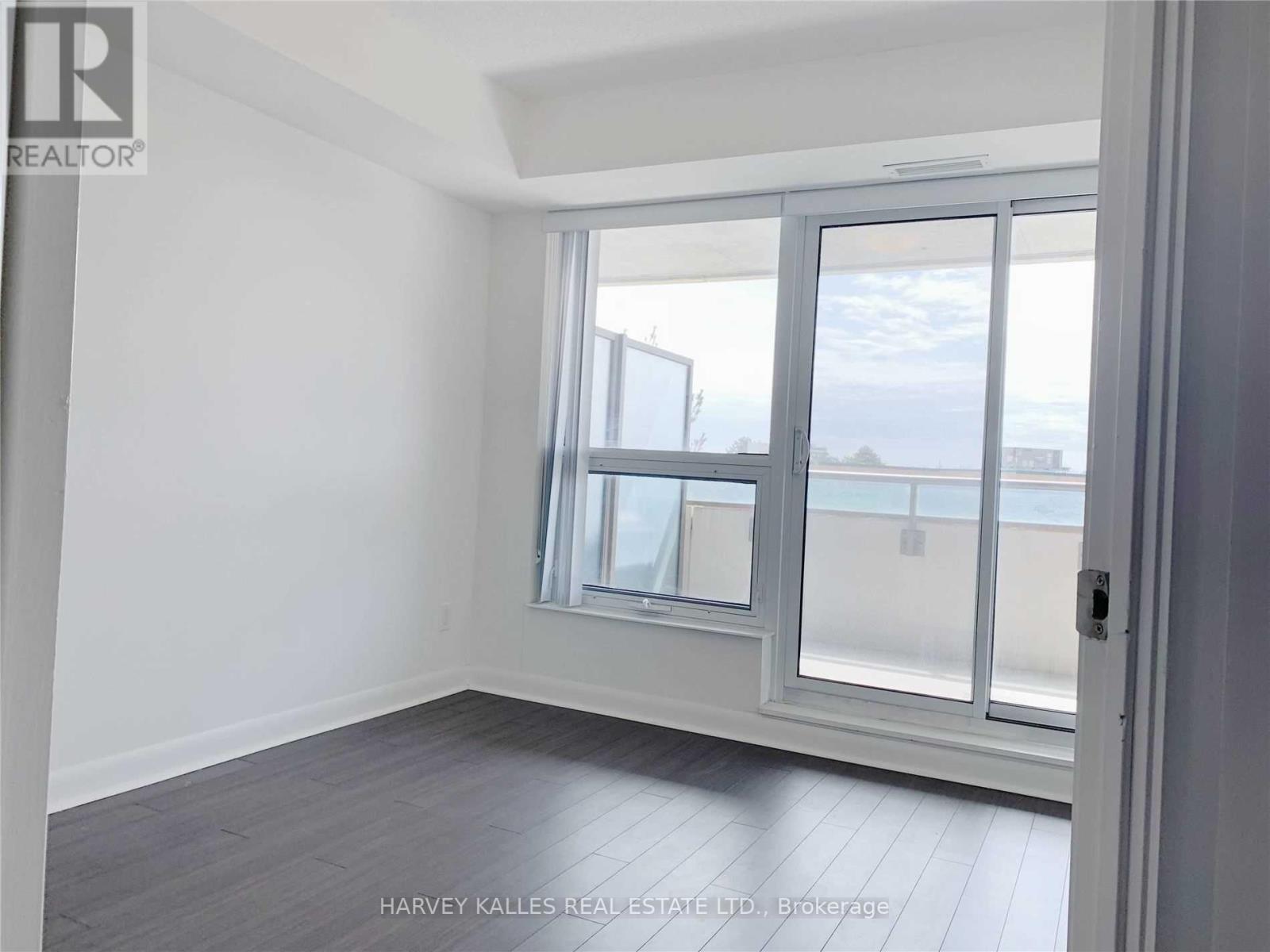 216 - 75 NORMAN BETHUNE AVENUE