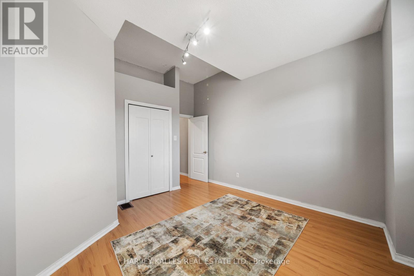 MAIN - 68 NANTUCKET DRIVE