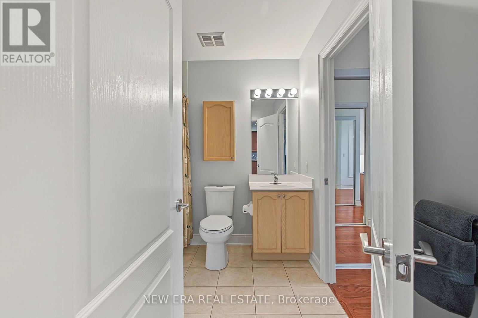 PH20 - 8201 ISLINGTON AVENUE