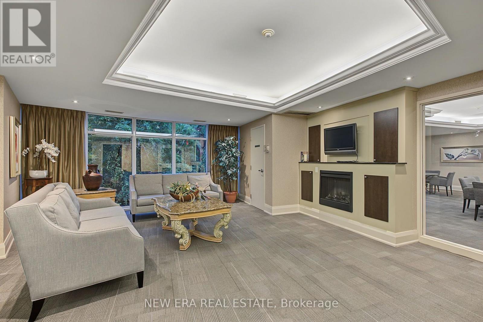 PH20 - 8201 ISLINGTON AVENUE