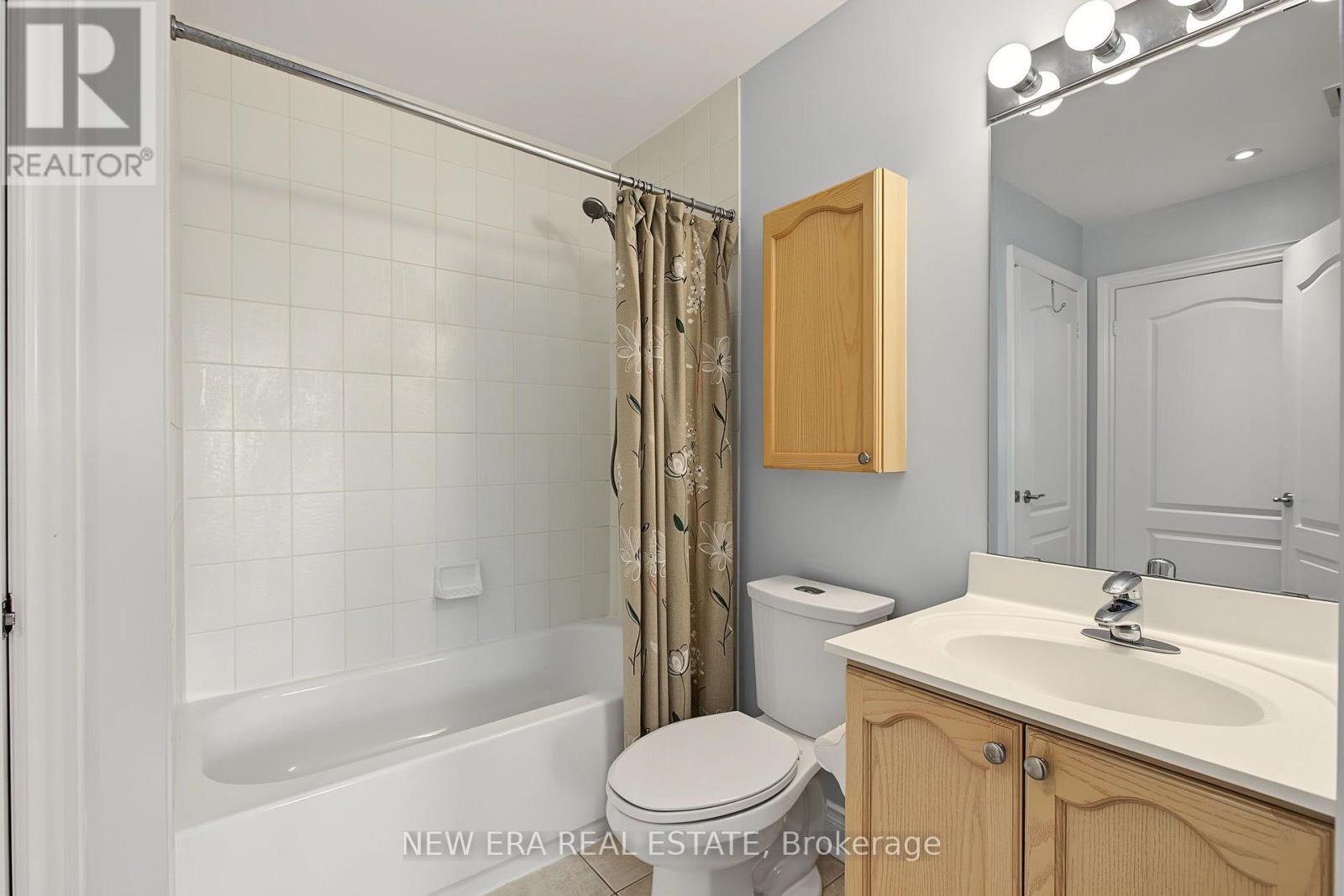 PH20 - 8201 ISLINGTON AVENUE