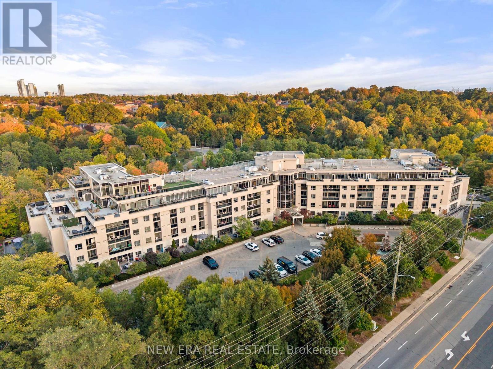 PH20 - 8201 ISLINGTON AVENUE