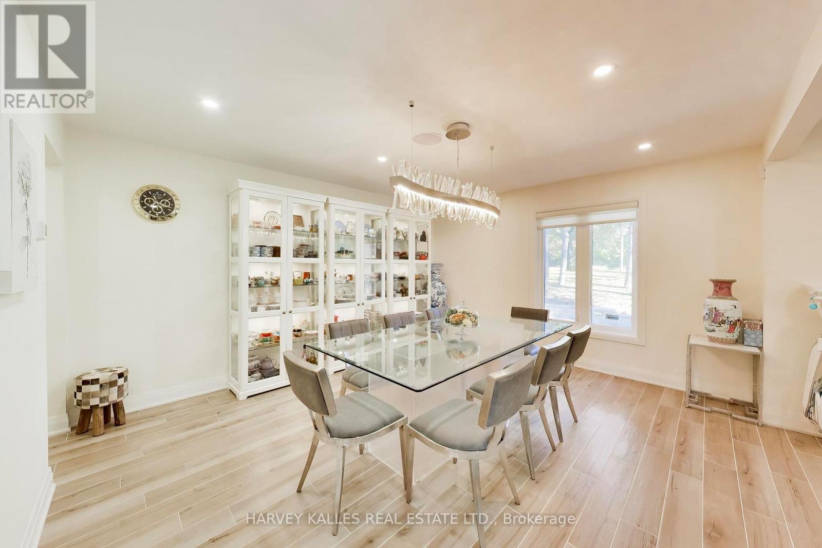 17 CYNTHIA CRESCENT