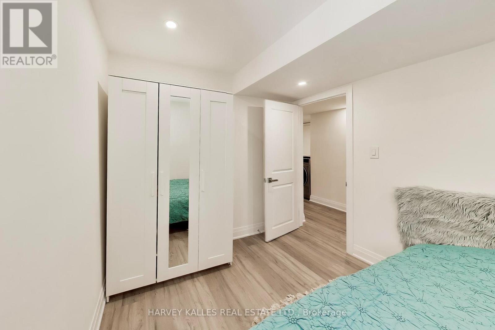 17 CYNTHIA CRESCENT