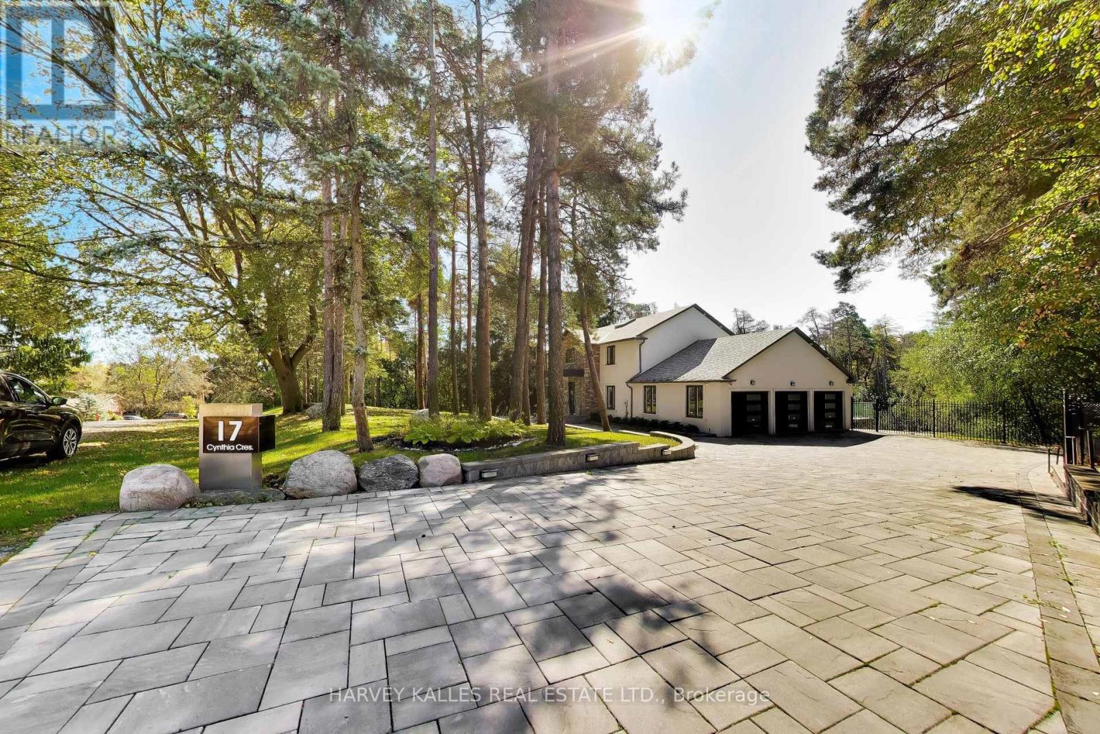 17 CYNTHIA CRESCENT