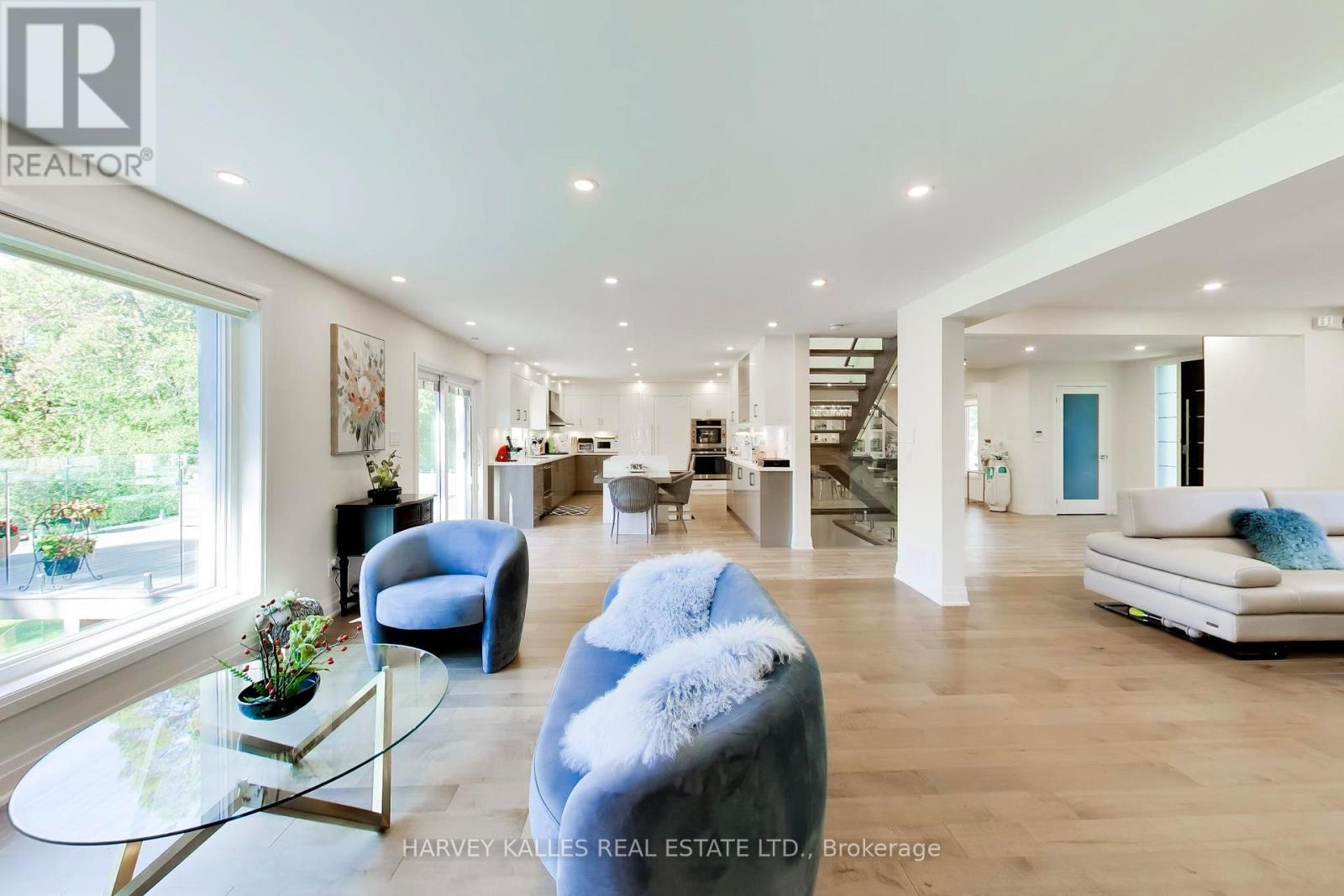 17 CYNTHIA CRESCENT