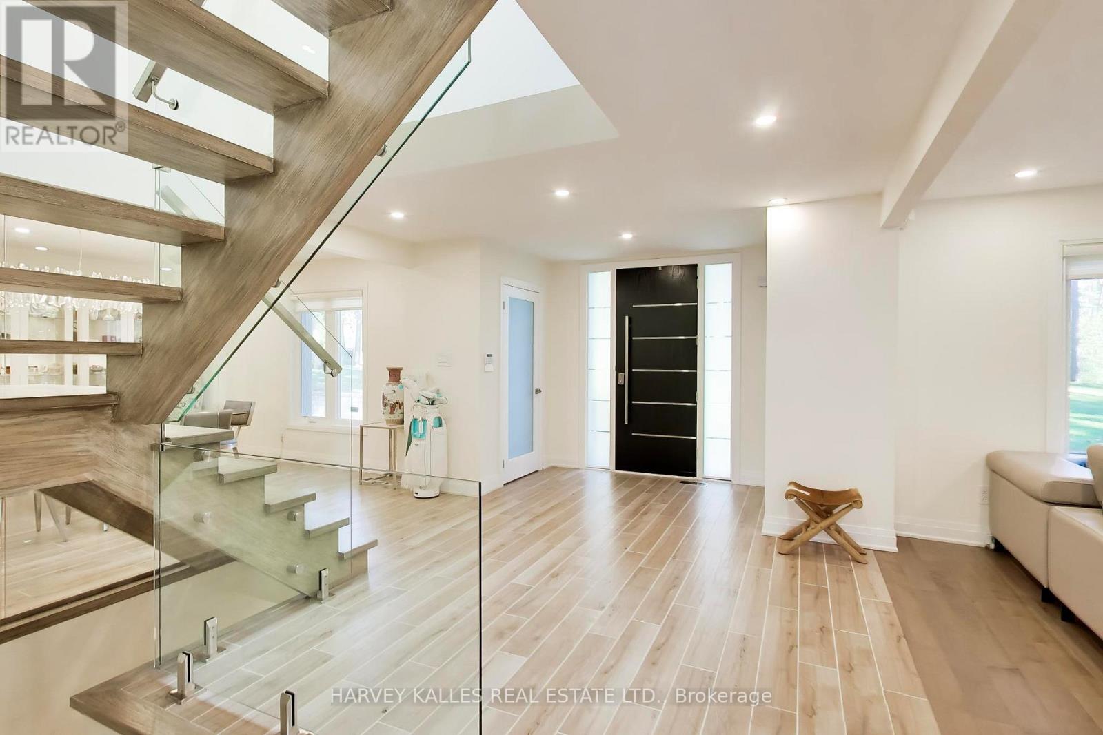 17 CYNTHIA CRESCENT