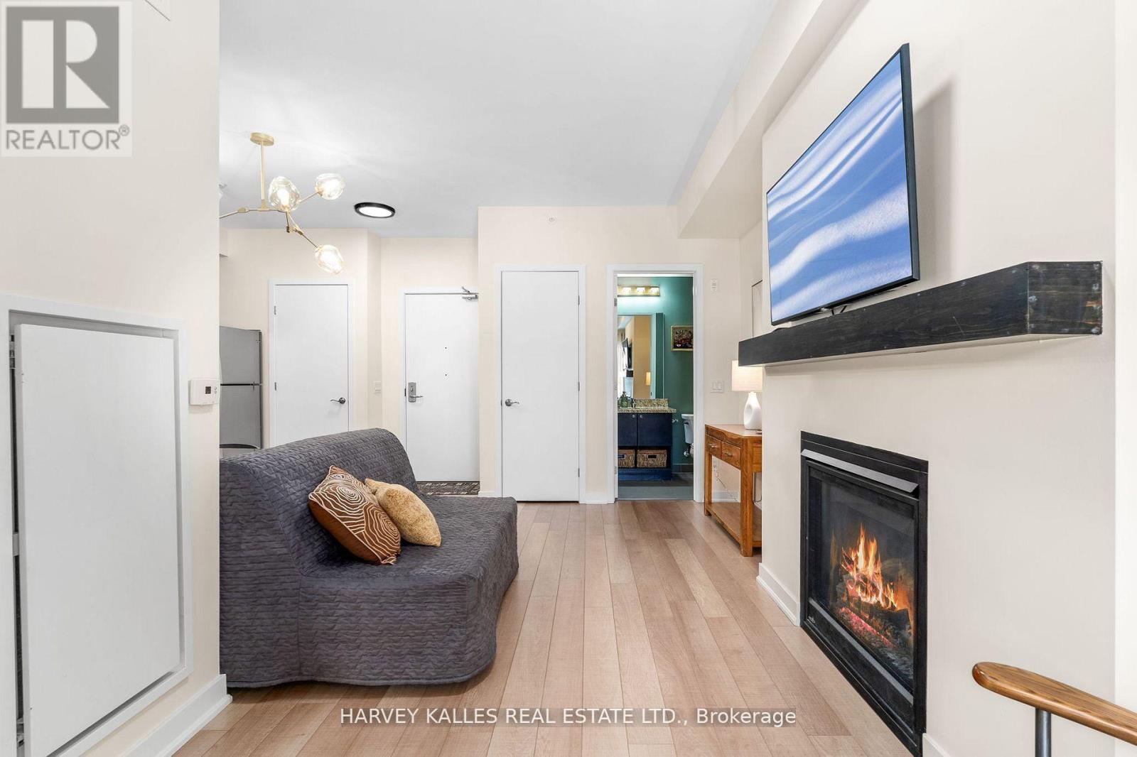 416 - 40 HORSESHOE BOULEVARD