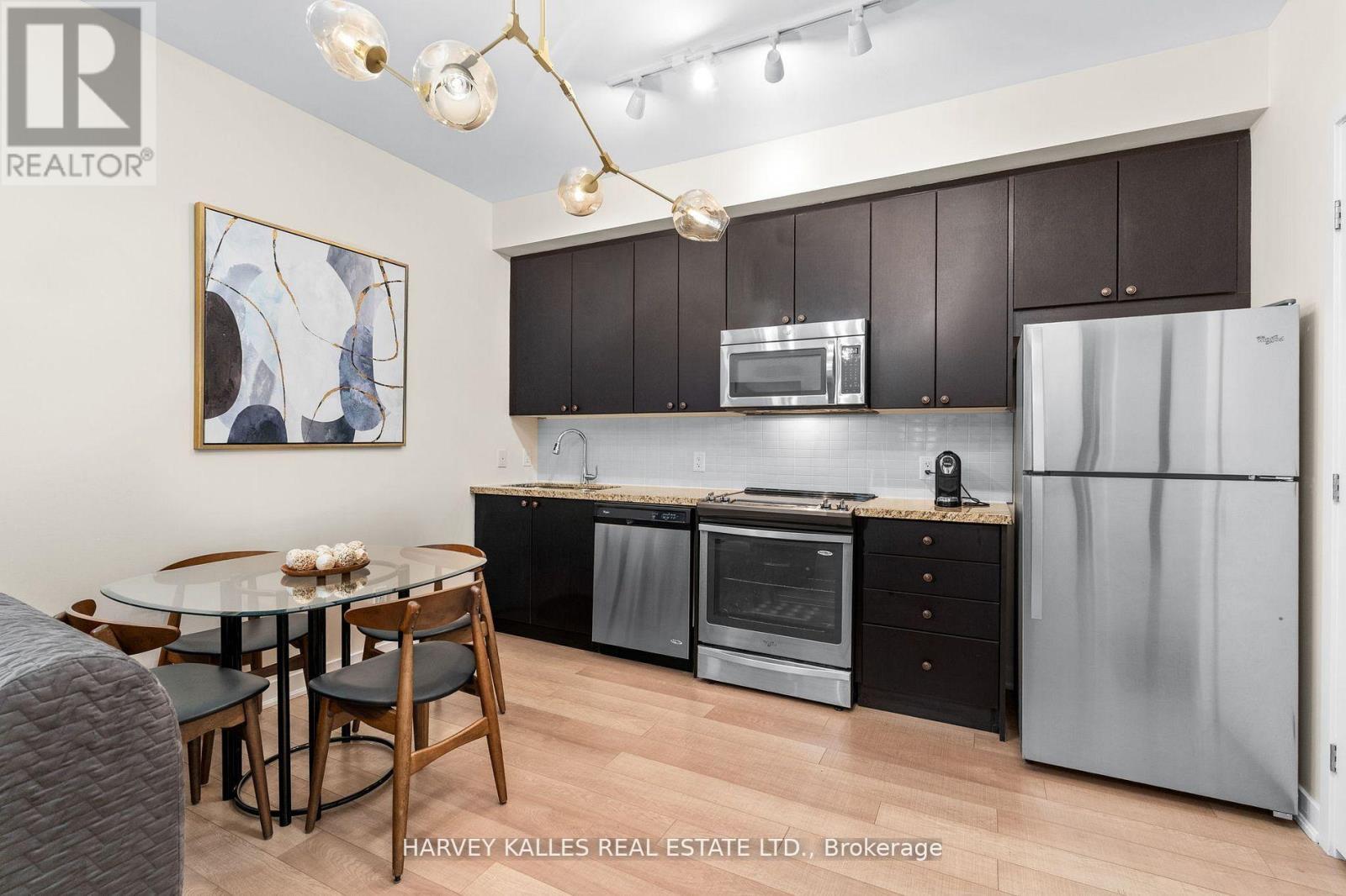 416 - 40 HORSESHOE BOULEVARD