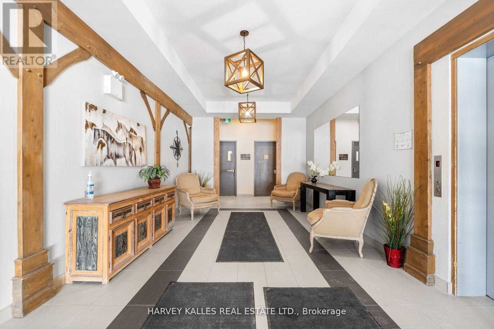 416 - 40 HORSESHOE BOULEVARD