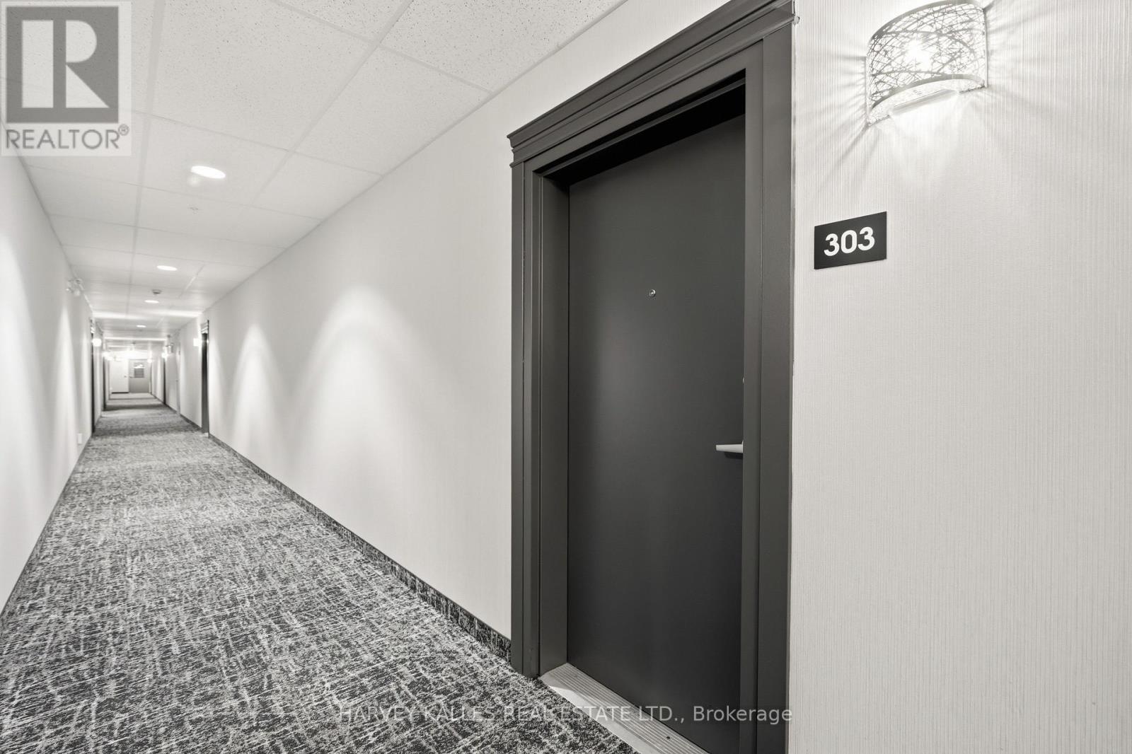 303 - 45 FERNDALE DRIVE