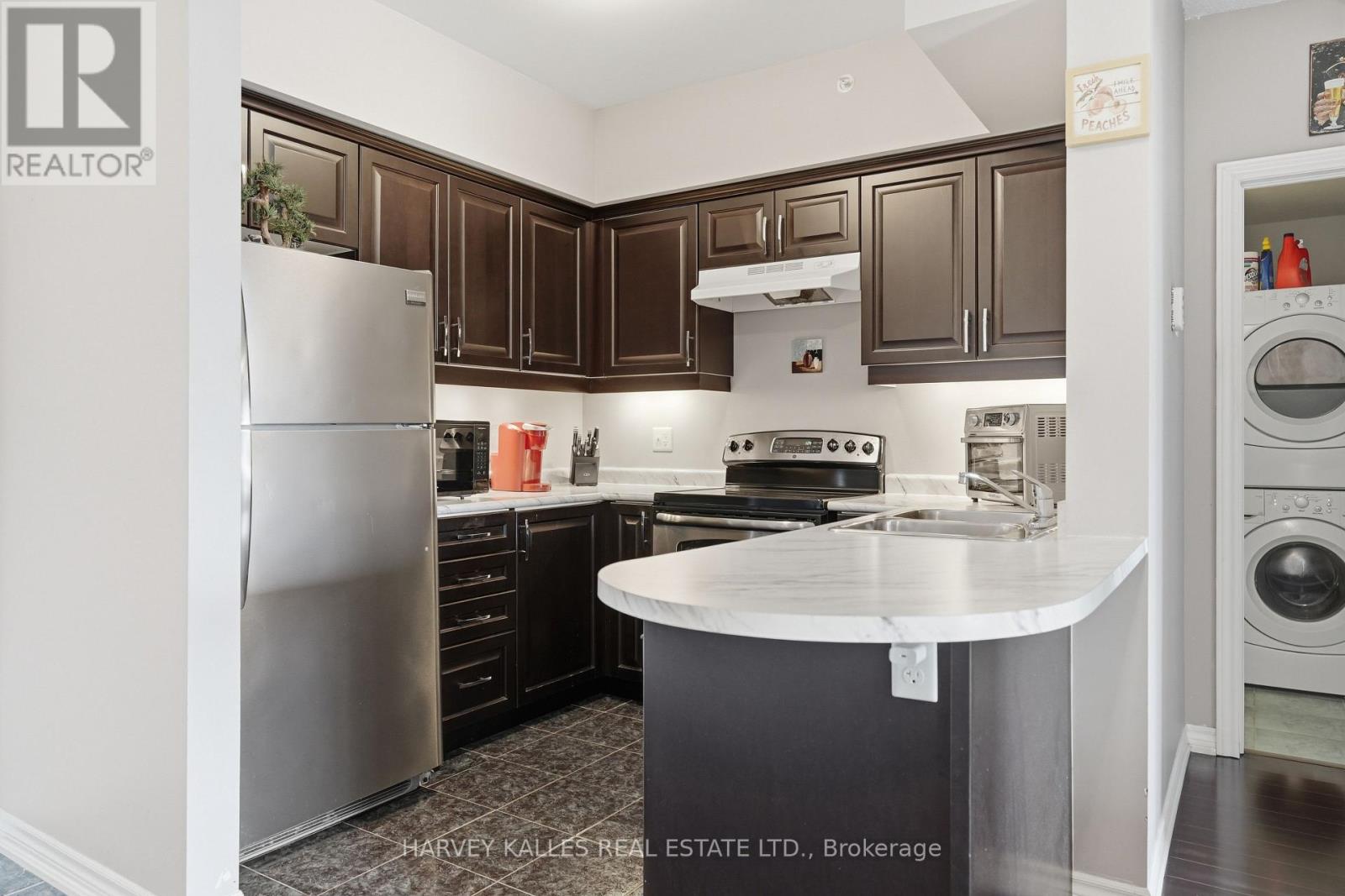 303 - 45 FERNDALE DRIVE