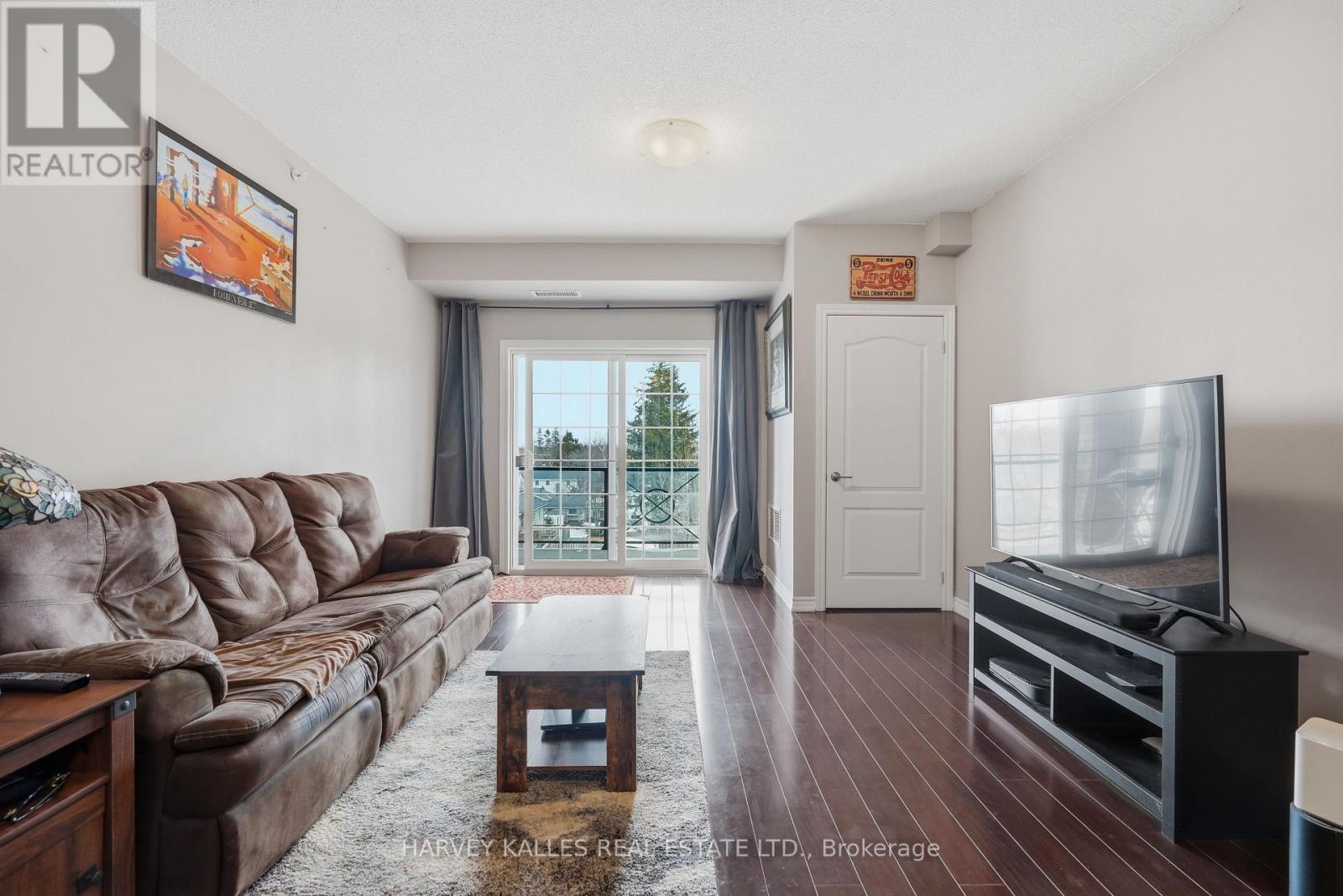 303 - 45 FERNDALE DRIVE