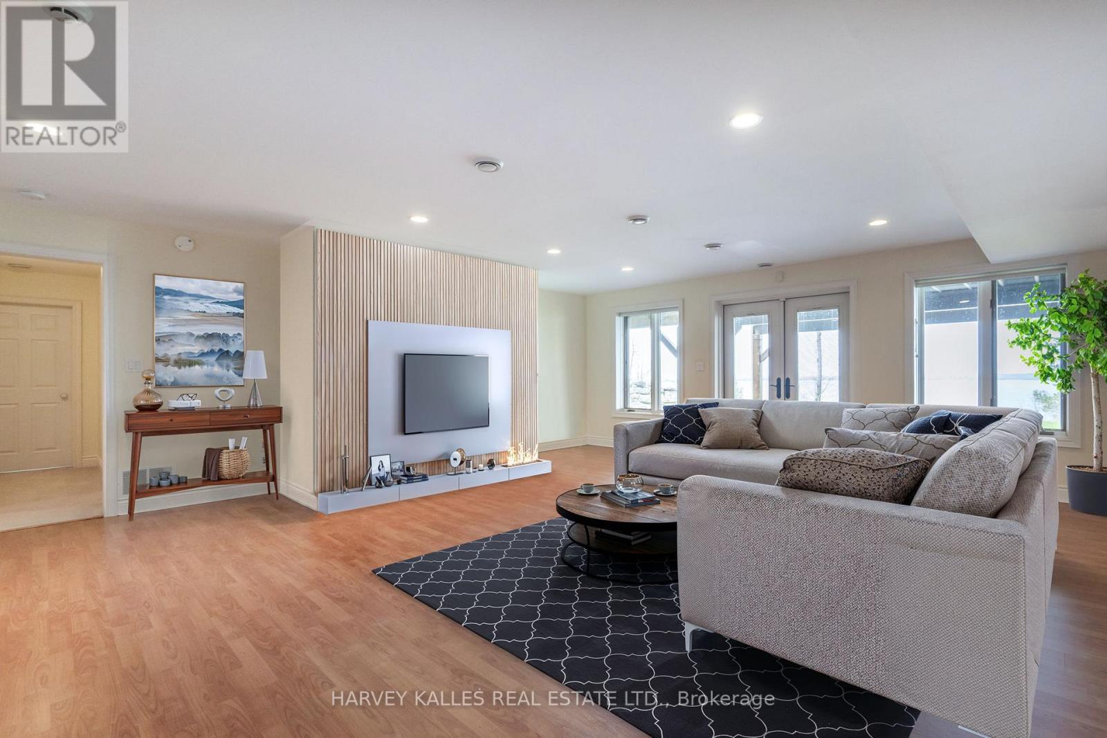 20 NIPPISSING RIDGE ROAD