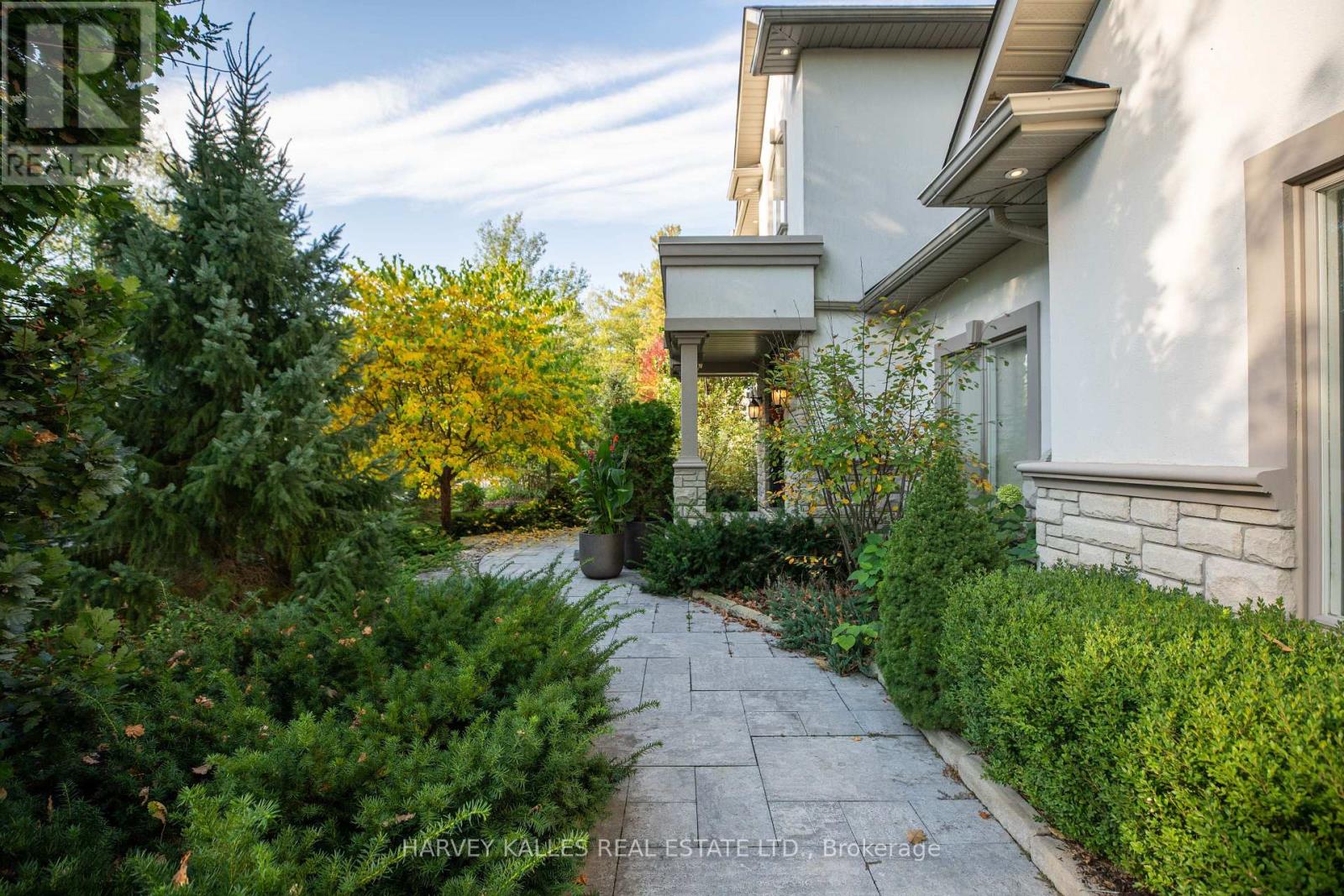 6 GEORGINA DRIVE