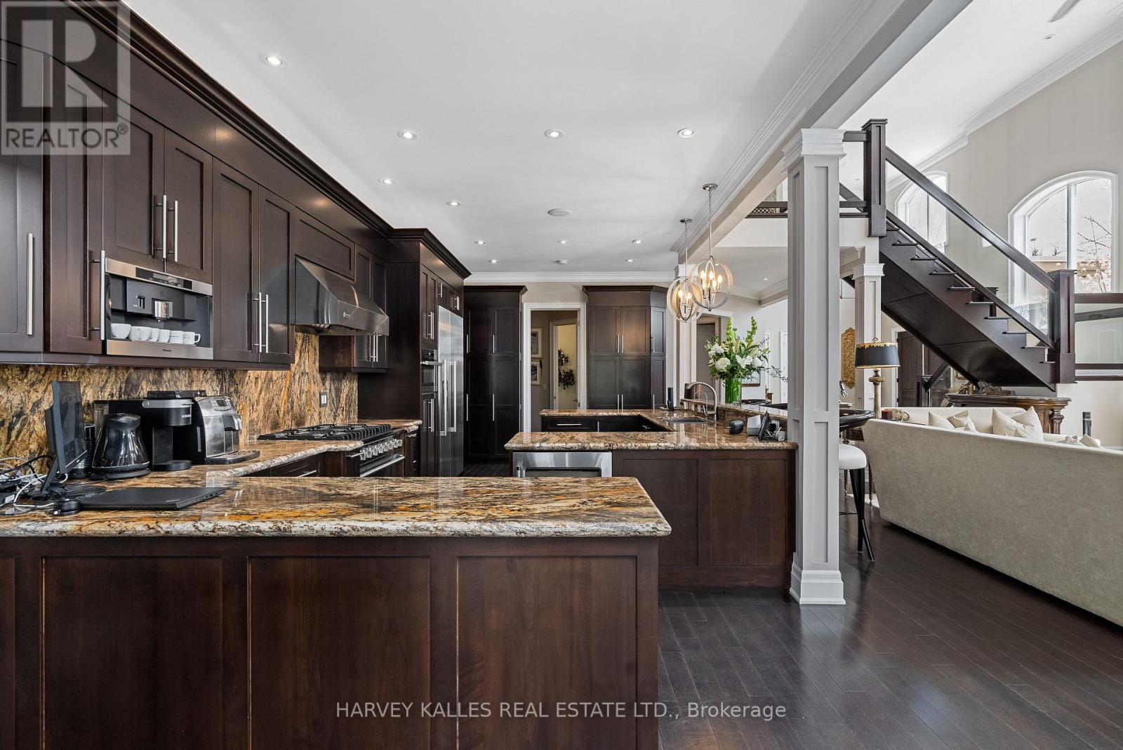 6 GEORGINA DRIVE
