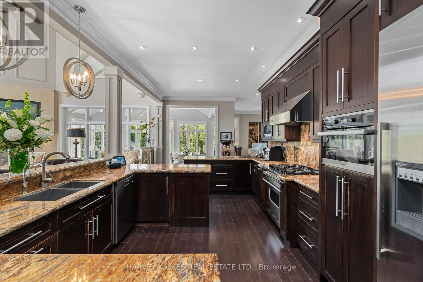 6 GEORGINA DRIVE