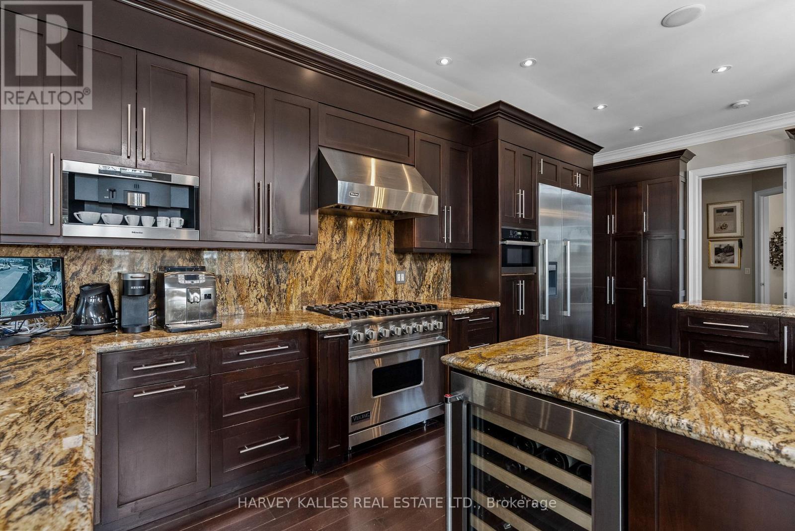 6 GEORGINA DRIVE
