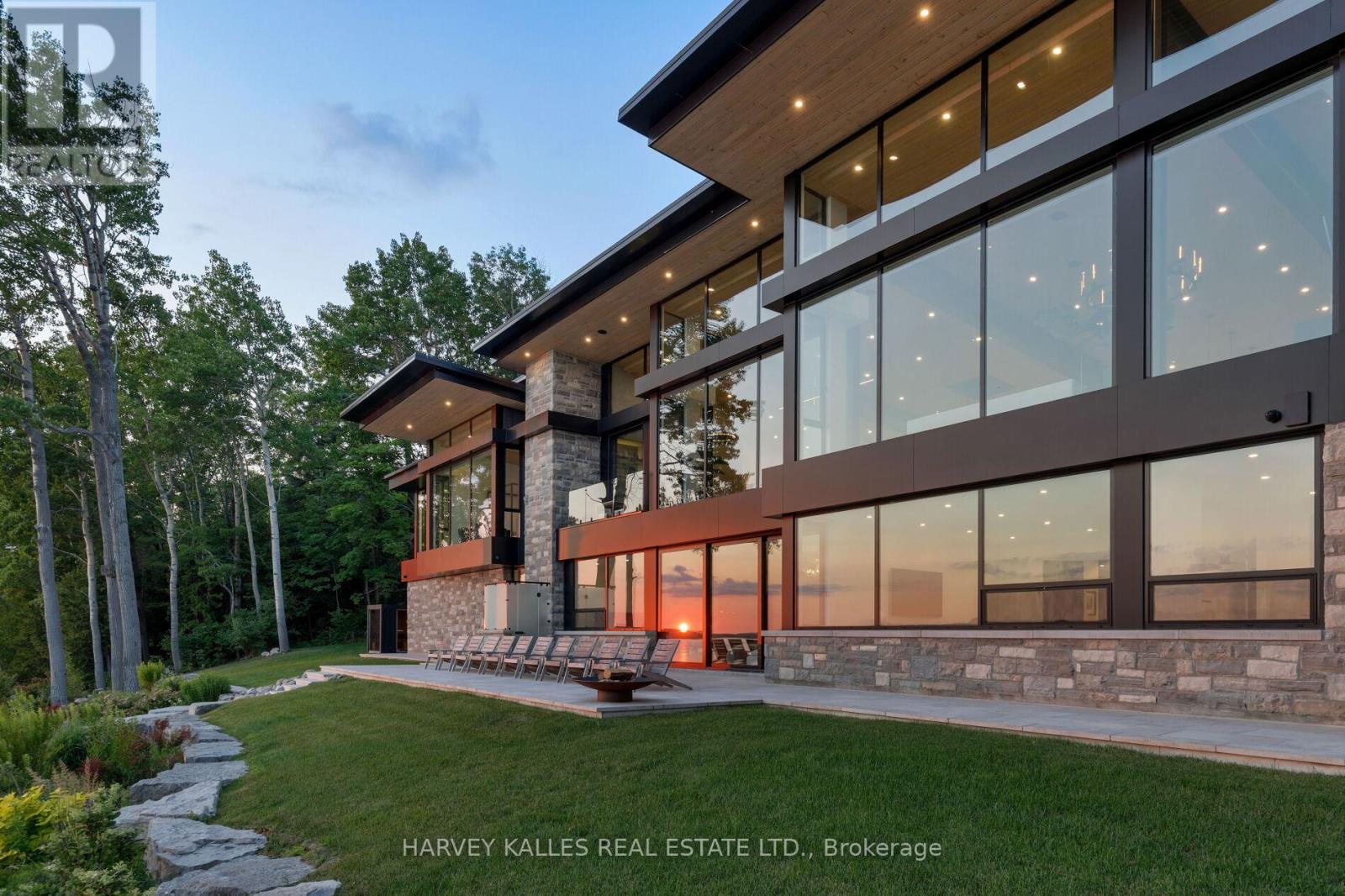 240 SILVER BIRCH DRIVE