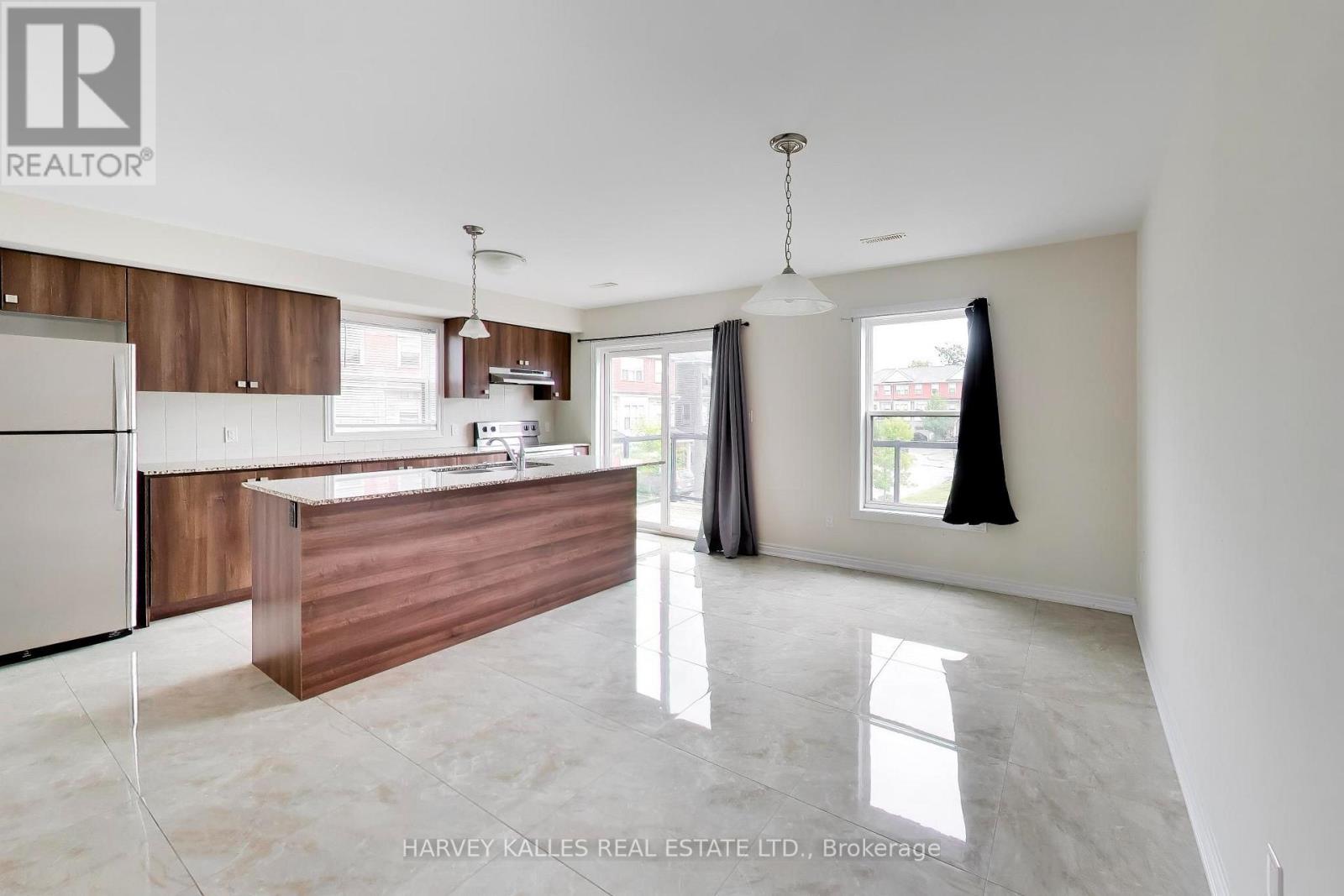 38 - 1 LEGGOTT AVENUE