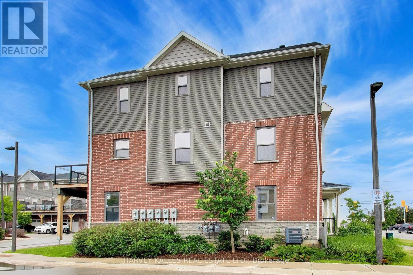 38 - 1 LEGGOTT AVENUE