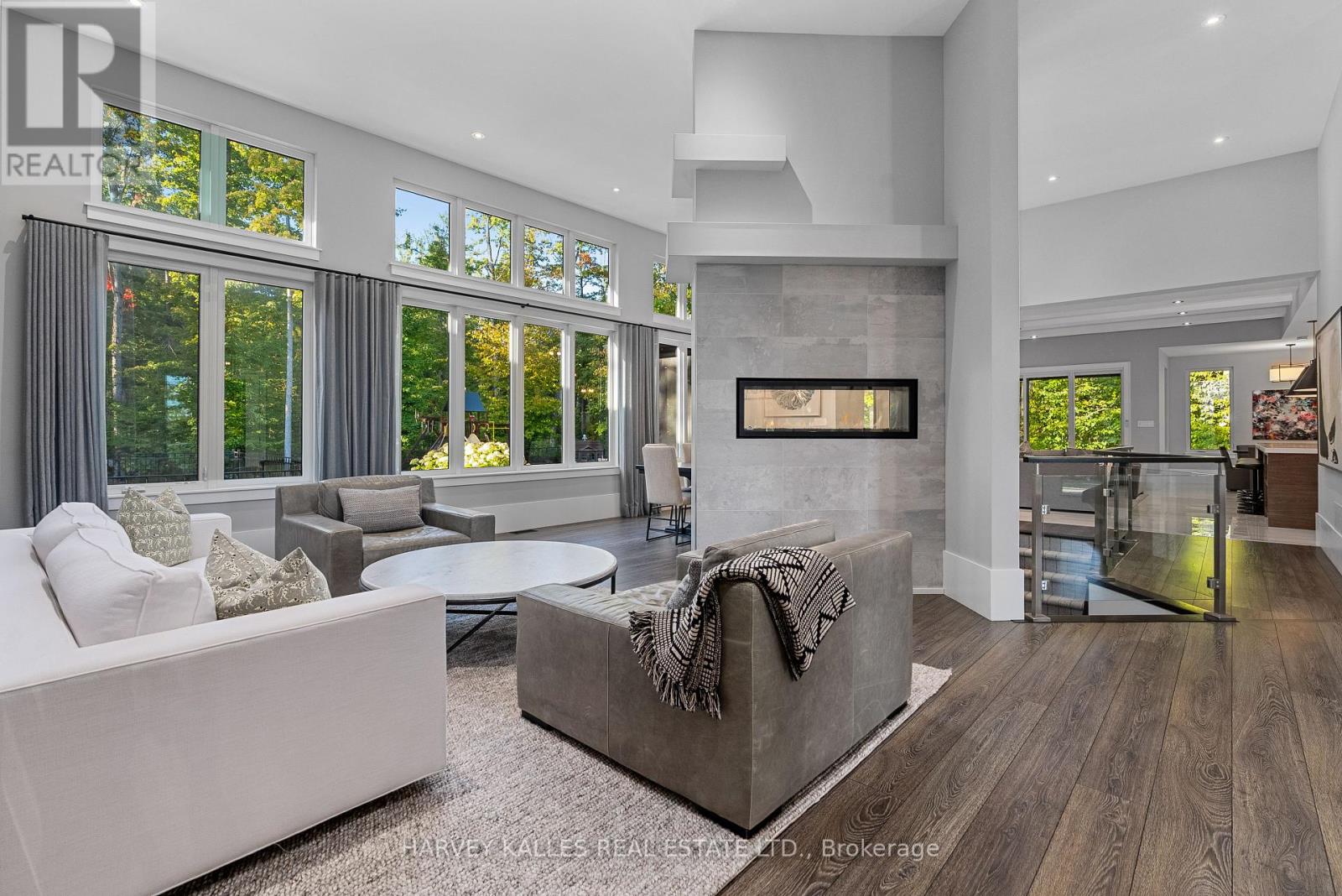 42 WINDFIELD DRIVE W