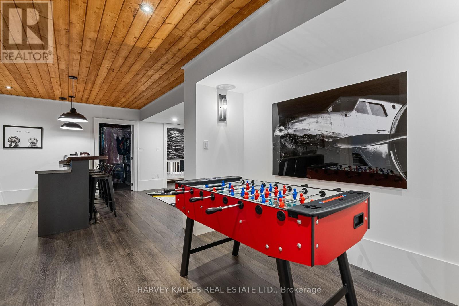 42 WINDFIELD DRIVE W
